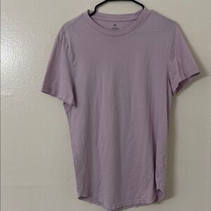 Lightly Used- H&M Lavender Men's Longline T-Shirt w/ Curved Hem- Size: S